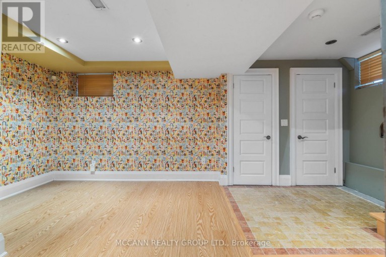 137 OLD ORCHARD GROVE, Toronto (Lawrence Park North), Ontario, M5M2E1