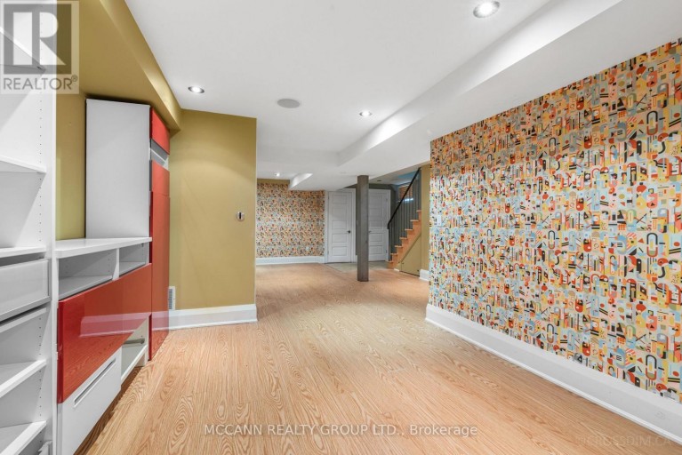 137 OLD ORCHARD GROVE, Toronto (Lawrence Park North), Ontario, M5M2E1