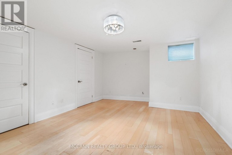 137 OLD ORCHARD GROVE, Toronto (Lawrence Park North), Ontario, M5M2E1
