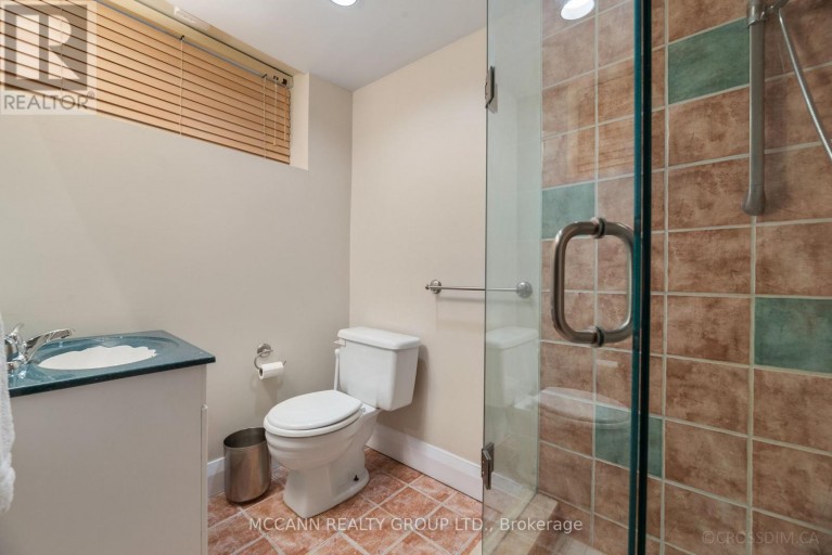 137 OLD ORCHARD GROVE, Toronto (Lawrence Park North), Ontario, M5M2E1