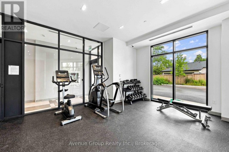 409 - 700 SHEPPARD AVENUE W, Toronto (Bathurst Manor), Ontario, M3H0G5
