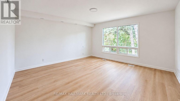 16 ROYAL OAK DRIVE, Toronto (Bridle Path-Sunnybrook-York Mills), Ontario, M3C2M2