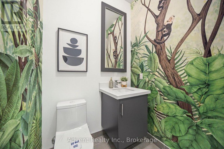 3 - 18 GREENBRIAR ROAD, Toronto (Bayview Village), Ontario, M2K0G7
