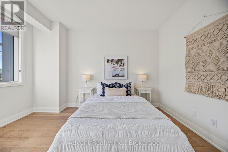 3 - 18 GREENBRIAR ROAD, Toronto (Bayview Village), Ontario, M2K0G7