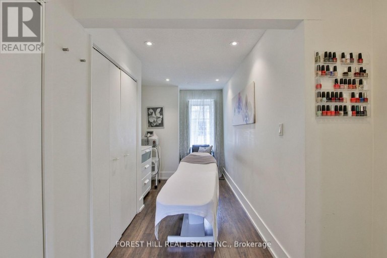 76 SCOLLARD STREET, Toronto (Annex), Ontario, M5R1G2