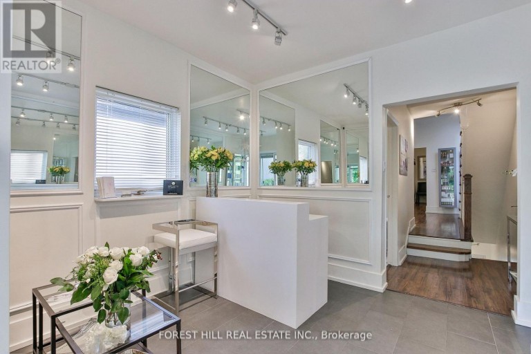 76 SCOLLARD STREET, Toronto (Annex), Ontario, M5R1G2