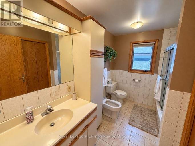 149 TIMBERLINE DRIVE, Thunder Bay (John Street South), Ontario, P7G1A4