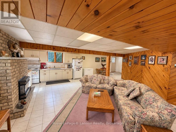 149 TIMBERLINE DRIVE, Thunder Bay (John Street South), Ontario, P7G1A4