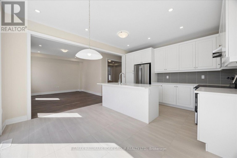 278 WALTER ENGLISH DRIVE, East Gwillimbury (Queensville), Ontario, L9N0Z4