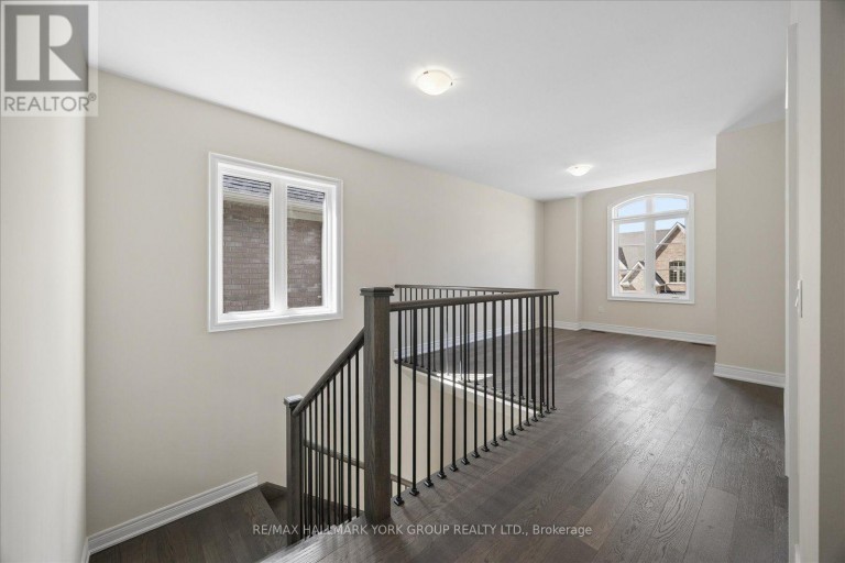 278 WALTER ENGLISH DRIVE, East Gwillimbury (Queensville), Ontario, L9N0Z4