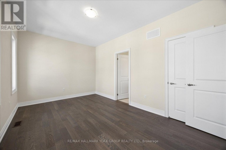 278 WALTER ENGLISH DRIVE, East Gwillimbury (Queensville), Ontario, L9N0Z4