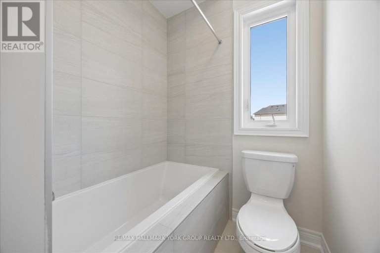 278 WALTER ENGLISH DRIVE, East Gwillimbury (Queensville), Ontario, L9N0Z4