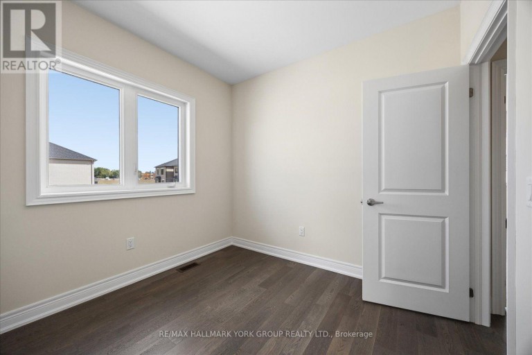 278 WALTER ENGLISH DRIVE, East Gwillimbury (Queensville), Ontario, L9N0Z4