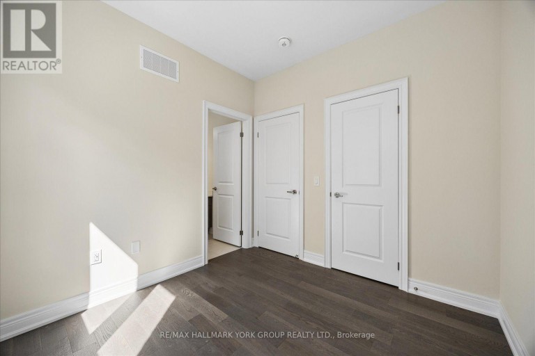 278 WALTER ENGLISH DRIVE, East Gwillimbury (Queensville), Ontario, L9N0Z4