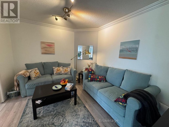 210 - 7250 YONGE STREET, Vaughan (Crestwood-Springfarm-Yorkhill), Ontario, L4J7X1