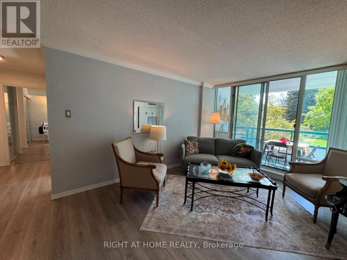 210 - 7250 YONGE STREET, Vaughan (Crestwood-Springfarm-Yorkhill), Ontario, L4J7X1