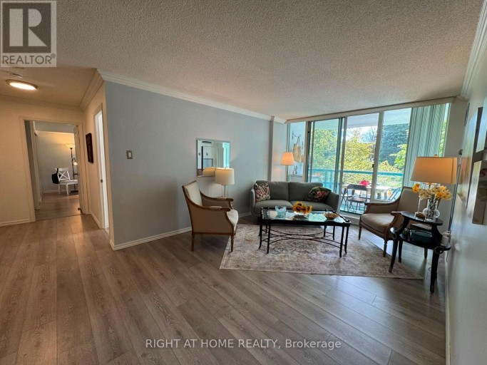 210 - 7250 YONGE STREET, Vaughan (Crestwood-Springfarm-Yorkhill), Ontario, L4J7X1
