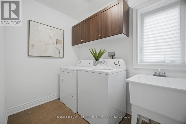 28 KINCARDINE STREET, Vaughan (Kleinburg), Ontario, L4H4H7
