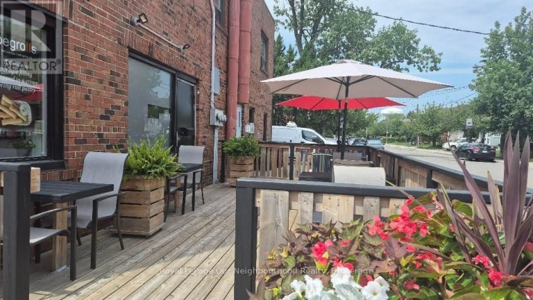 1F & BASEMENT - 3226 LAKE SHORE BOULEVARD W, Toronto (Long Branch), Ontario, M8V1M1