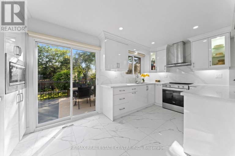 27 JEFFERSON ROAD, Brampton (Northgate), Ontario, L6S2G6