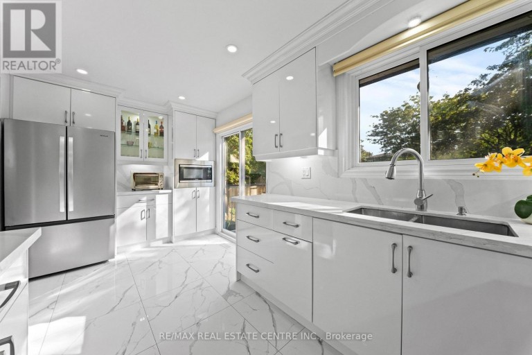 27 JEFFERSON ROAD, Brampton (Northgate), Ontario, L6S2G6