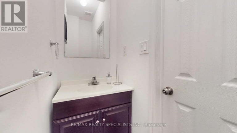 13 LEDGEROCK ROAD, Brampton (Bram East), Ontario, L6P2L8