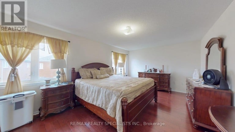 13 LEDGEROCK ROAD, Brampton (Bram East), Ontario, L6P2L8