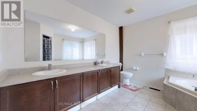 13 LEDGEROCK ROAD Brampton (Bram East) Ontario photo 25