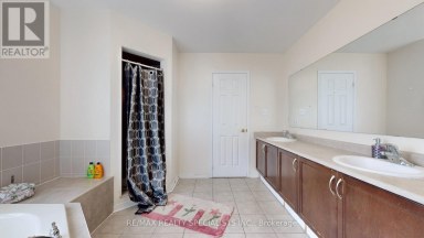 13 LEDGEROCK ROAD Brampton (Bram East) Ontario photo 27