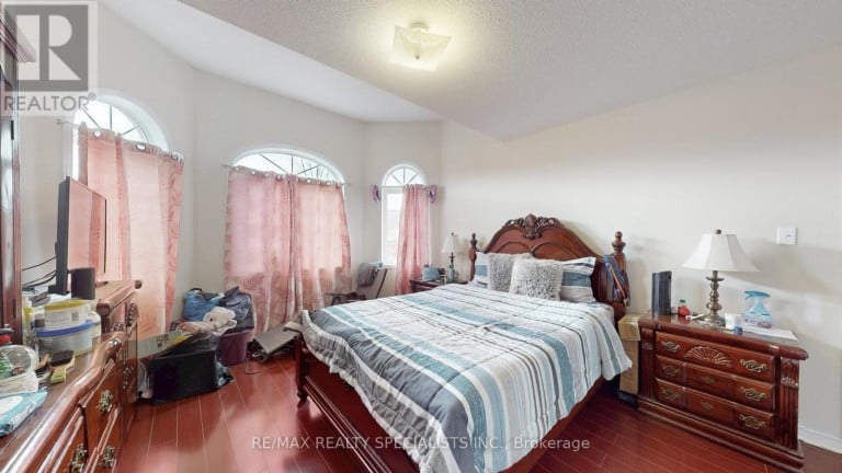 13 LEDGEROCK ROAD, Brampton (Bram East), Ontario, L6P2L8