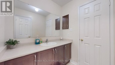 13 LEDGEROCK ROAD Brampton (Bram East) Ontario photo 36