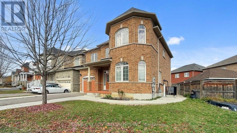 13 LEDGEROCK ROAD, Brampton (Bram East), Ontario, L6P2L8