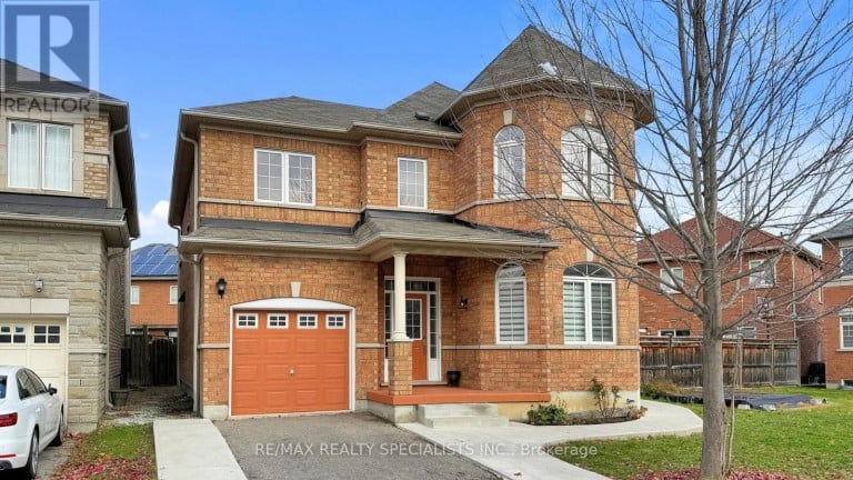 13 LEDGEROCK ROAD, Brampton (Bram East), Ontario, L6P2L8