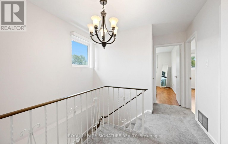 783 DODSWORTH CRESCENT, Mississauga (Applewood), Ontario, L4Y2H8