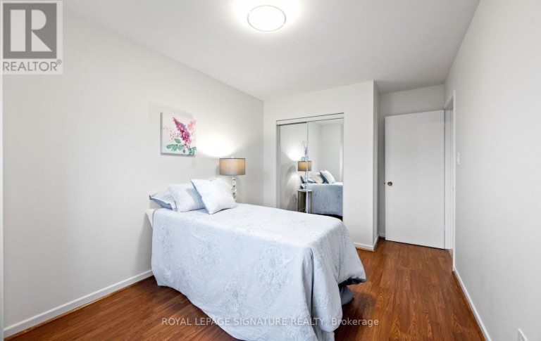 783 DODSWORTH CRESCENT, Mississauga (Applewood), Ontario, L4Y2H8