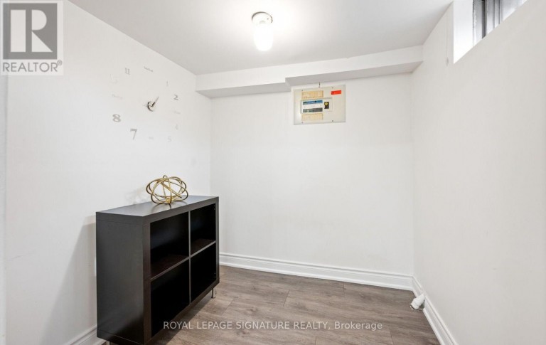 783 DODSWORTH CRESCENT, Mississauga (Applewood), Ontario, L4Y2H8