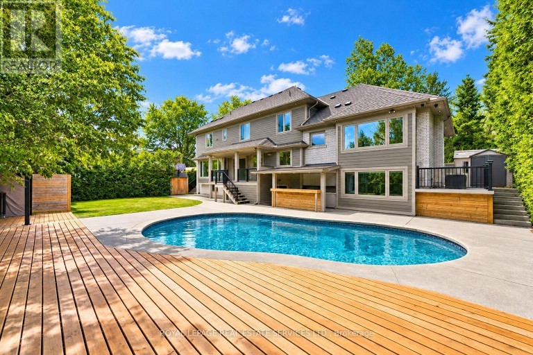 1601 VENETIA DRIVE, Oakville (SW Southwest), Ontario, L6L1K8