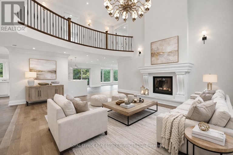 1601 VENETIA DRIVE, Oakville (SW Southwest), Ontario, L6L1K8