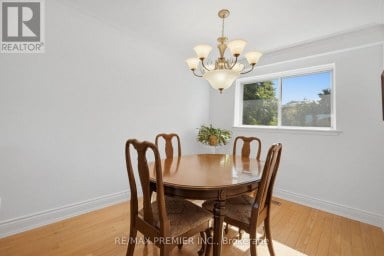33 BELLEGLADE COURT Toronto (Humbermede) Ontario photo 15