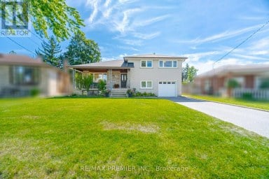 33 BELLEGLADE COURT Toronto (Humbermede) Ontario photo 2