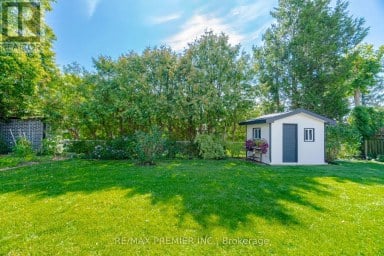 33 BELLEGLADE COURT Toronto (Humbermede) Ontario photo 48