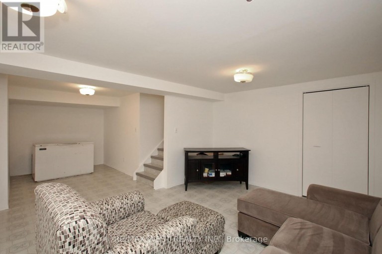 540 LOUIS DRIVE, Mississauga (Cooksville), Ontario, L5B2N2