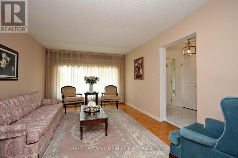 540 LOUIS DRIVE, Mississauga (Cooksville), Ontario, L5B2N2