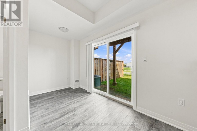 94 LAGUNA VILLAGE CRESCENT, Hamilton, Ontario, L0R1P0