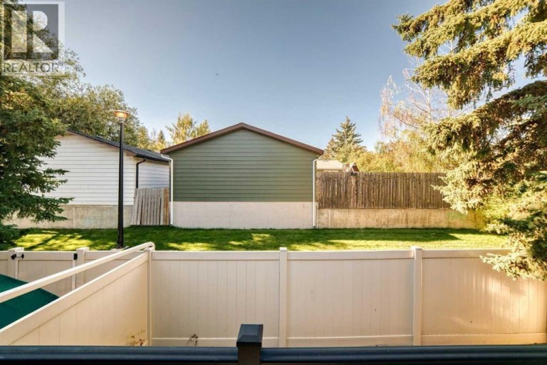 49, 10001 Brookpark Boulevard SW, Calgary, Alberta, T2W3E3