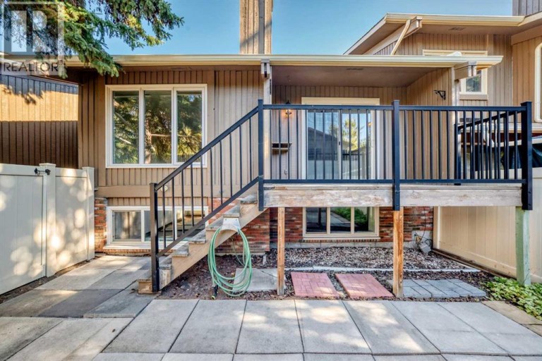 49, 10001 Brookpark Boulevard SW, Calgary, Alberta, T2W3E3