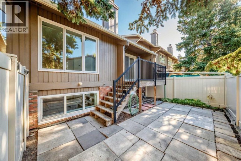 49, 10001 Brookpark Boulevard SW, Calgary, Alberta, T2W3E3