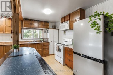 1024 RANTA TRAIL Minden Hills (Snowdon) Ontario photo 11