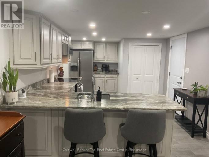 105 WELLINGTON STREET, Gravenhurst (Muskoka (S)), Ontario, P1P1B2
