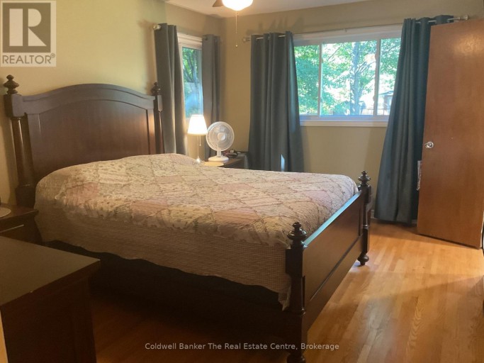 105 WELLINGTON STREET, Gravenhurst (Muskoka (S)), Ontario, P1P1B2